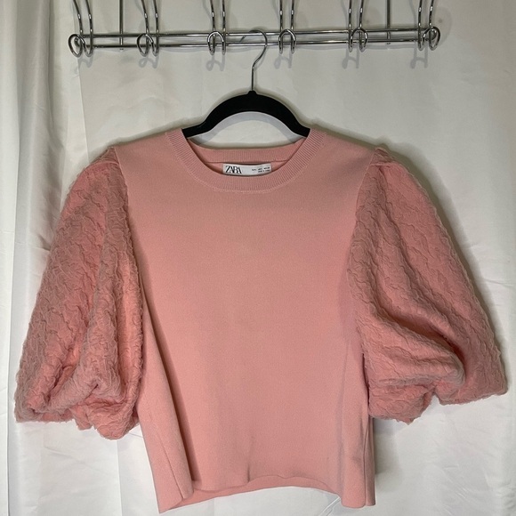 Zara Tops - Zara Pink Puff Sleeve Top​​​​​